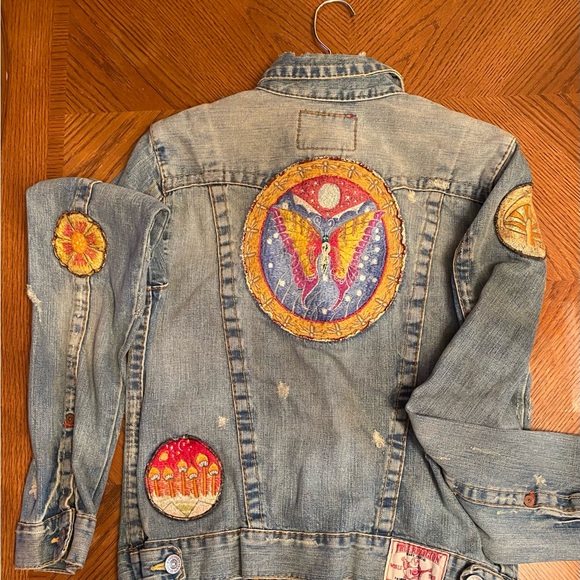 Vintage True Religion denim jacket. Worn twice. - Picture 2 of 4